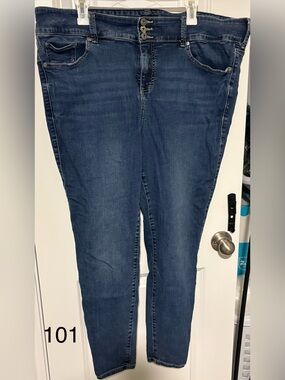 torrid Women's Dark Wash Skinny Jeans